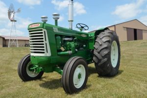 Oliver 990 Tractor