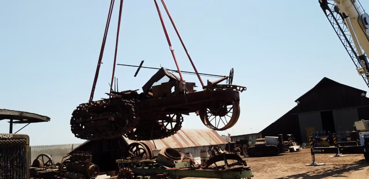 massive-70-ton-crane-moves-holt-crawlers-classic-tractor-fever-tv